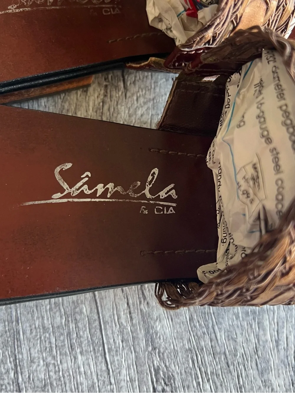 N/A brown woven